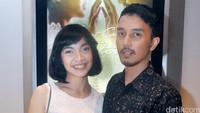 Mereka terlihat serasi dengan batik dan songket. Pool/Ismail/detikFoto.