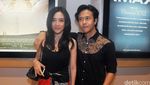 Serasinya Dea Ananda dan Ariel Berbatik