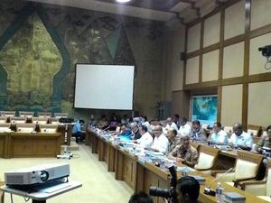 Menteri ESDM Sampaikan Update Blok Masela dan Mahakam ke DPR