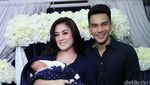 Kebahagiaan Jonathan Frizzy dan Istri Sambut Anak Ketiga