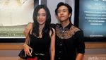 Serasinya Dea Ananda dan Ariel Berbatik