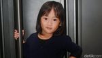 Aih, Putri Rian dMasiv Masih Kecil Sudah Lihai Berpose!