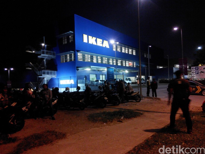 Selesai Disisir, Gegana Tak Temukan Bom di IKEA Alam Sutera Selesai Disisir, Gegana Tak Temukan Bom di IKEA Alam Sutera