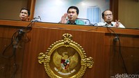 Kaitannya terkait dengan laporan hasil pemeriksaan atas laporan keuangan tahun 2014 yang ada rekomendasinya ke gubernur. Dan kami merekomendasikan untuk tidak ada pembatalan, jelas Kaditama Rembang Pemeriksaan Keuangan BPK Bahtiar Arif dalam jumpa pers di BPK, Jakarta, Rabu (13/4/2016).