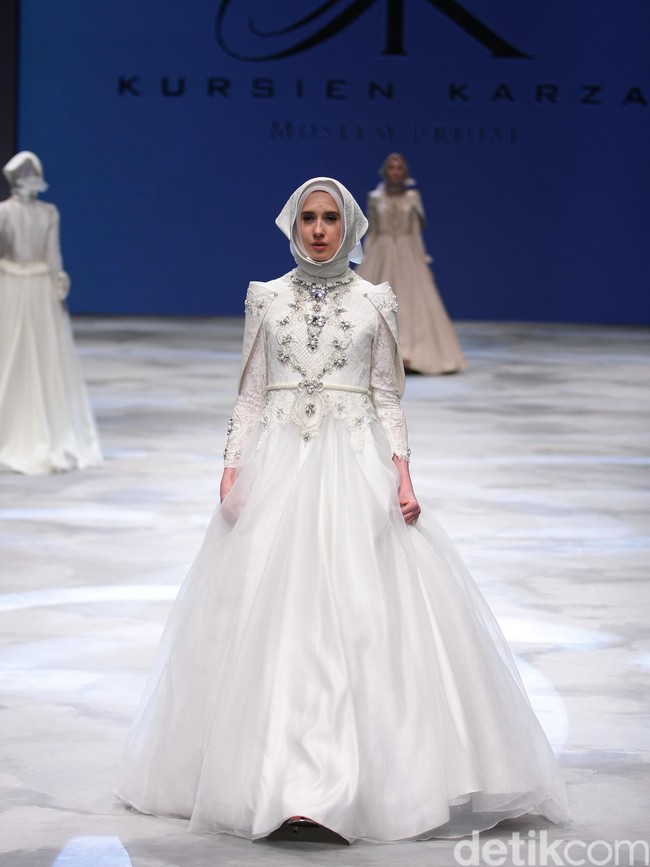 Kursien Karzai Moslem Bridal Indonesia Fashion Week 2016 at Jakarta Convention Center. Senayan. Jakarta. [Foto: Mohammad Abduh/Wolipop]