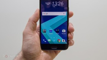 HTC: HTC asal Taiwan dahulu dikenal dengan ponsel yang desainnya keren, dengan material berkualitas tinggi. Mereka juga pionir ponsel Android. Sayangnya ketenaran mereka semakin turun dan pada sekitar pertengahan dekade 2010, mulai kehilangan arah. Kini mereka lebih fokus ke bisnis virtual reality. Foto: Pocket Lint