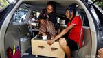 Aksi 9 Wanita Cor kaki Bertahan di LBH