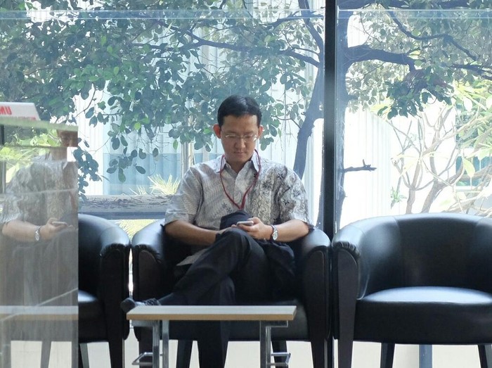 Sunny Tanuwidjaja Penuhi Panggilan KPK