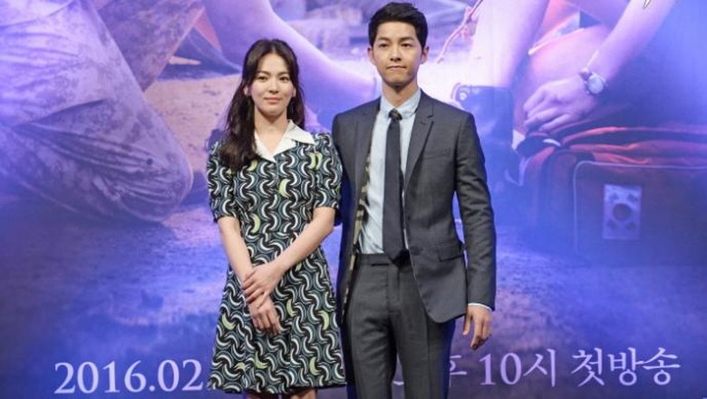 Lokasi Pernikahan Song Joong Ki dan Song Hye Kyo Mulai Dipadati Penggemar Lokasi Pernikahan Song Joong Ki dan Song Hye Kyo Mulai Dipadati Penggemar
