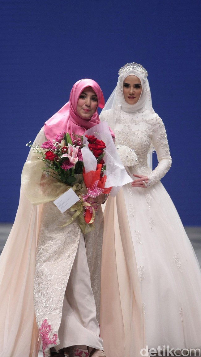 Qonita Gholib Exclusive Bridal Indonesia Fashion Week 2016 at Jakarta Convention Center. Senayan. Jakarta. [Foto: Mohammad Abduh/Wolipop]
