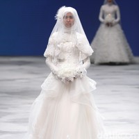 Qonita Gholib Exclusive Bridal Indonesia Fashion Week 2016 at Jakarta Convention Center. Senayan. Jakarta. [Foto: Mohammad Abduh/Wolipop]