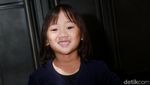 Aih, Putri Rian dMasiv Masih Kecil Sudah Lihai Berpose!