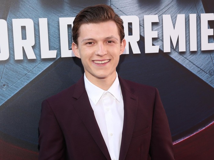 Kenalan dengan Tom Holland, Sang Spider-Man Baru