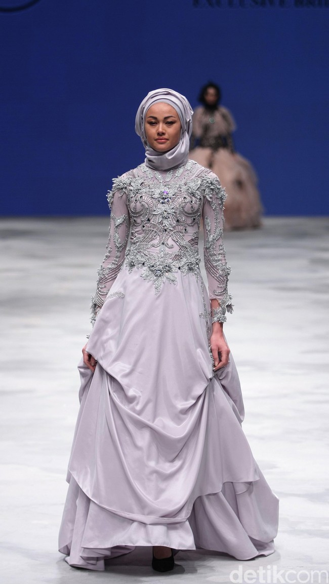 Qonita Gholib Exclusive Bridal Indonesia Fashion Week 2016 at Jakarta Convention Center. Senayan. Jakarta. [Foto: Mohammad Abduh/Wolipop]