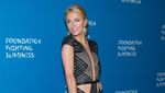 Paris Hilton Elegan Juga Seksi