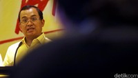 Pria kelahiran Trenggalek, Jawa Timur, Rabu, 30 Maret 1966 adalah Ketua DPP Musyawarah Keluarga Gotong Royong (MKGR) salah satu kino pendiri Golkar sejak 1999 sampai sekarang.
