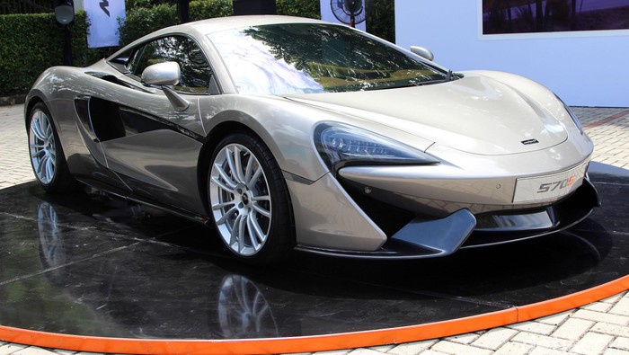 Buat pecinta mobil sport asal Inggris McLaren, pasti bakal senang mendengar kabar ini. Soalnya salah satu produk sport andalan 570S yang menggendong teknologi F1 resmi diperkenalkan di Indonesia.