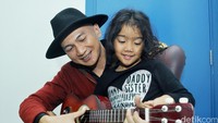 Banyak hal yang mereka lakukan, termasuk bernyanyi bersama. Pool/Ismail/detikFoto.