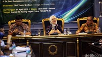 Anggota Komisi II Fraksi PAN Yandri Susanto bersama Pengamat Politik dan Peneliti LIPI Siti Zuhro dan Anggota KPU Juri Ardiantoro menjadi pembicara dalam diskusi tersebut.