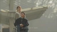 Song Joong Ki dan Song Hye Kyo dipertemukan pada 2015 saat syuting Descendants of the Sun. (Foto: KBS 2TV)