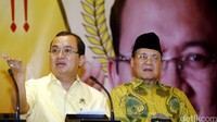 Priyo sendiri adalalah salah satu pengurus hasil Munas Golkar Ancol sebagai Wakil Ketua Umum Partai Golkar versi Agung Laksono.