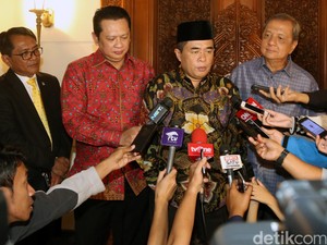 Caketum Golkar Harus Tak Tercela, Akom: Itu Anggaran Dasar Partai