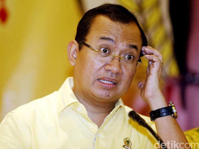 Wanhor Golkar akan Bahas Kasus Korupsi e-KTP dengan BJ Habibie