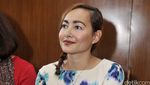 Dewi Rezer Tampil Cantik di Sidang Cerai