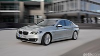 Mobil memiliki berbagai pilihan mesin, mulai dari 6 dan 8 silinder untuk mesin bensin, dan mesin diesel yang irit BBM. Di Indonesia, mobil ini juga sudah diproduksi di pabrik Sunter. Foto: BMW