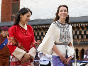 Foto: Kate Middleton Vs. Ratu Jetsun Pema, Gaya Siapa yang Terbaik?