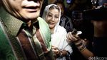 Wanita Emas Penuhi Panggilan Polisi