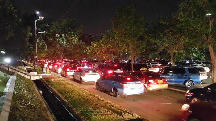 Duh! Lama Sekali Antre Pembayaran Tiket Parkir Keluar Bandara Halim