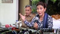 Susi mengaku, pihaknya telah berkoordinasi dengan Kementerian Kehutanan dan Lingkungan Hidup untuk memutuskan penghentian sementara saat ini. Kementerian, sambung Susi, juga sudah menerbitkan Keputusan Menteri 301 tahun 2016 untuk melakukan kajian dan pengawasan reklamasi pantai utara.