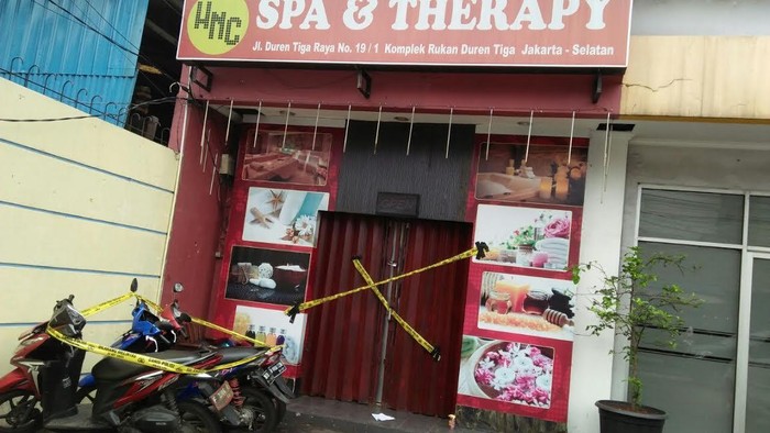 Gerebek Prostitusi Berkedok Pijat Plus, Polisi Memergoki Gigolo Layani Pria