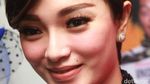 Zaskia Gotik Kini Tampil dengan Rambut Pendek