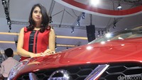 Niftia yang menjadi pemanis di booth Nissan di IIMS 2016