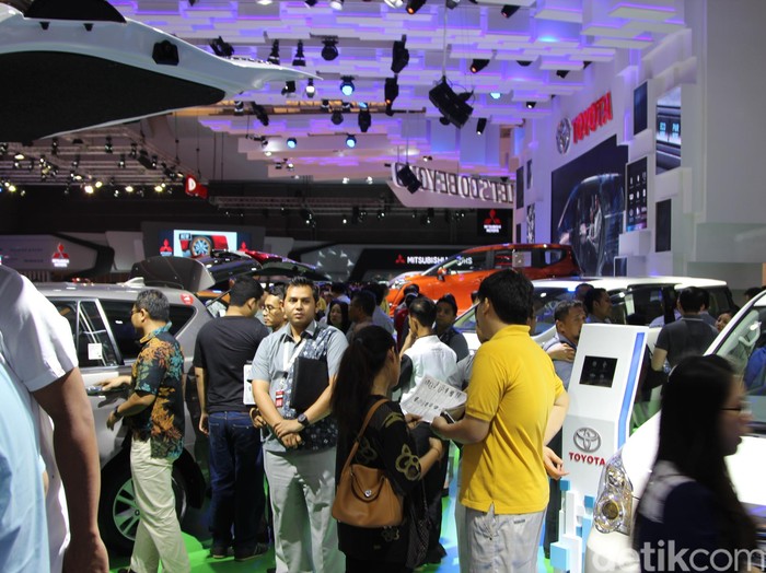 327.000 Orang Kunjungi IIMS