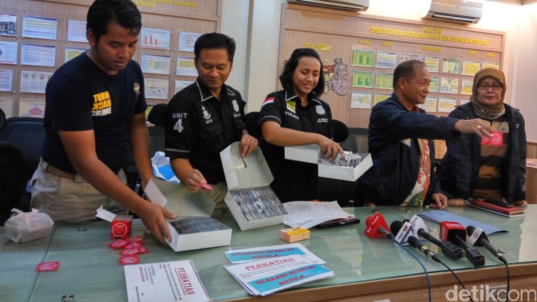 Polisi Amankan Pemilik dan Terapis Praktik Gigolo Berkedok Polisi Amankan Pemilik dan Terapis Praktik Gigolo Berkedok