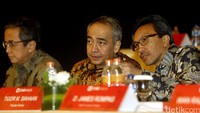 RUPST kali ini juga menyetujui pengangkatan Pengurus CIMB Niaga yang baru.