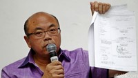 Abraham Tedjanegara menjelaskan, alamat RS Sumber Waras sesuai sertifikat tanah yang dimiliki yayasan adalah Jalan Kyai Tapa. Hal ini berbeda dengan yang ada di audit BPK yakni berada di Jalan Tomang Utara.