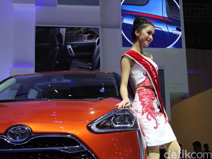 Cerita Miss IIMS 2016, Digoda Pengunjung Hingga Mimpi Jadi Puteri Indonesia