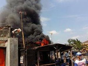Rumah di Sukapura Cilincing Jakut Terbakar, 8 Unit Damkar Dikerahkan