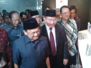 Pejabat Negara Sampai BJ Habibie Hadiri Peluncuran Buku Jimly Asshiddiqie
