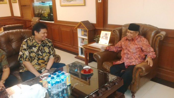 Caketum Golkar Airlangga Hartarto Sowan ke Said Aqil Siradj