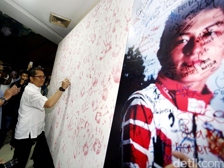 SMS Solidaritas R10 Haryanto Untuk Merah Putih Diluncurkan