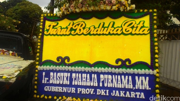 Ahok Kirim Bunga Duka Cita pada Korban Kebakaran di Cipete