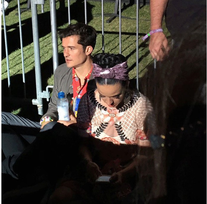 Katy Perry dan Orlando Bloom Mesra di Festival Coachella