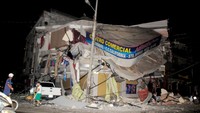 Gempa di Ekuador merupakan peristiwa alam kedua setelah pada 14 April lalu gempa berkekuatan 7,0 SR mengguncang kawasan Kumamoto, Kyushu, Jepang. Paul Ochoa/Reuters/detikFoto.