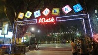 Jika Yogya punya Malioboro sebagai tempat nongkrongnya anak muda, maka Medan punya Merdeka Walk. Terletak di kawasan Lapangan Merdeka, tak jauh dari Kantor Pemerintahan Kota Medan, wajib datang ke tempat ini saat traveling ke Medan. (Fitraya/detikTravel)