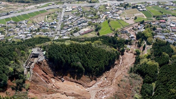 Jepang Dilanda Banjir dan Longsor, 4 Orang Tewas